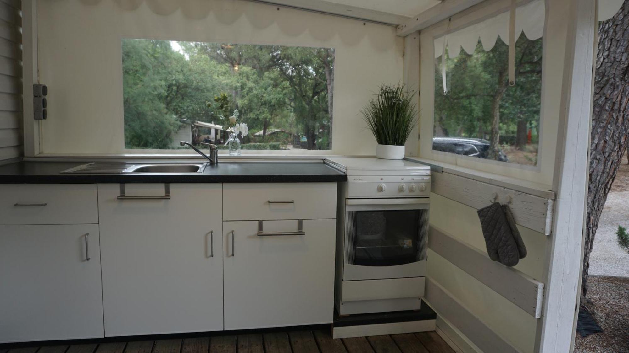 Chalets Met Buitenkeuken Op Camping Lei Suves - Joycasa Roquebrune-sur-Argens Exterior foto