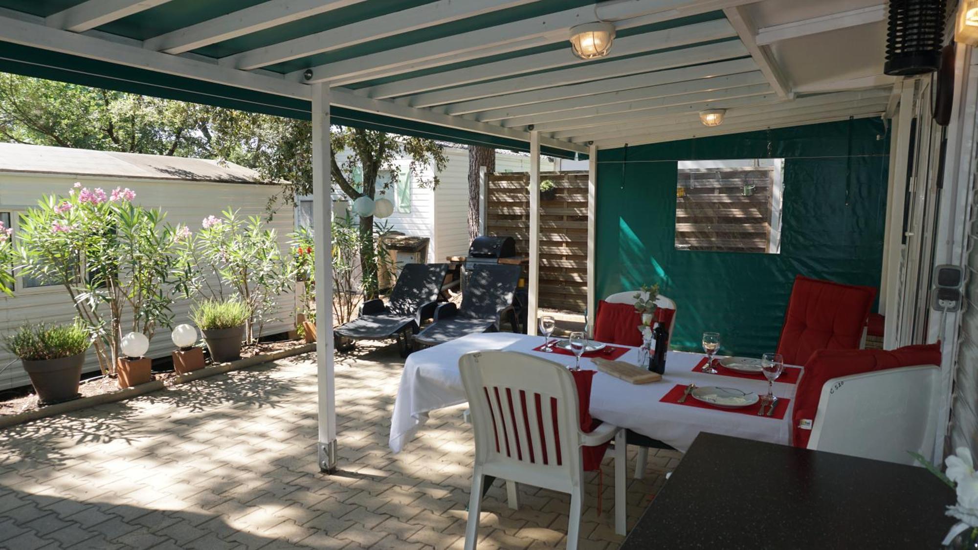 Chalets Met Buitenkeuken Op Camping Lei Suves - Joycasa Roquebrune-sur-Argens Habitación foto